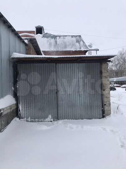 Машиноместо, > 30 м²