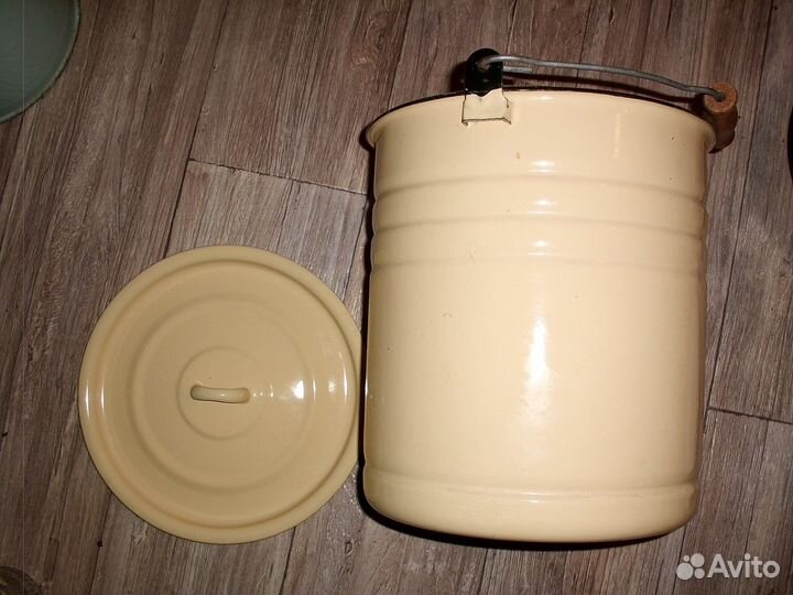 Эмал.ведро с крышкой(СССР)