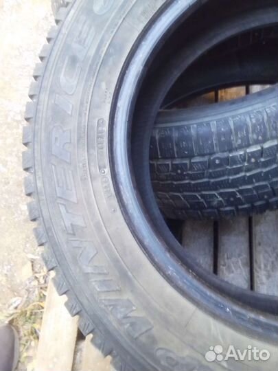 Dunlop SP Winter Ice 01 2.25/60 R16