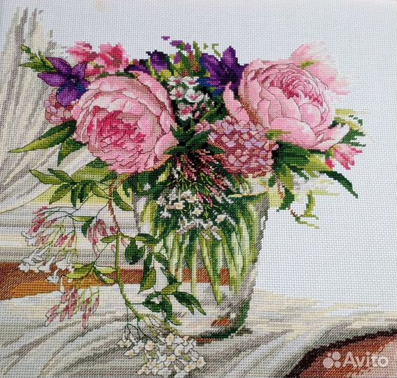 Восточный букет и букеты пионов