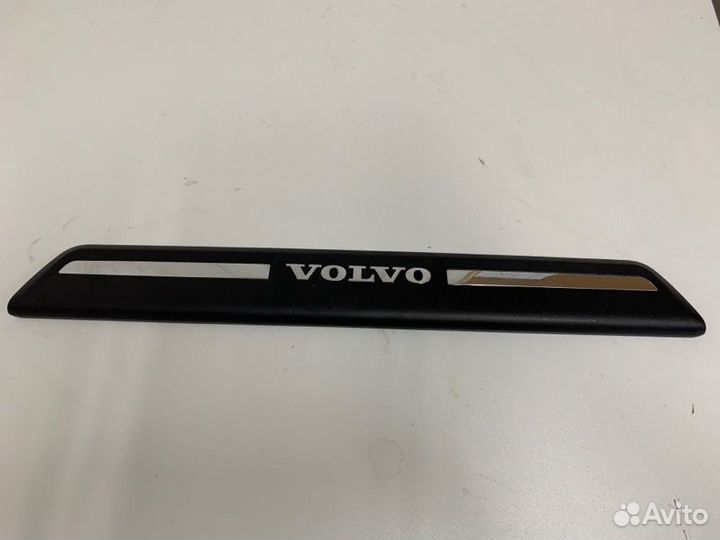 Накладка на порог Volvo V 40 2012-2016