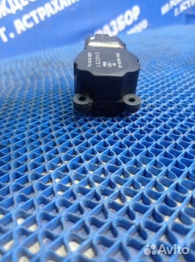 Моторчик заслонок отопителя Ford Focus 2 универсал