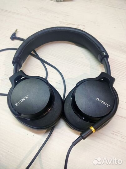 Наушники Sony MDR-1AM2