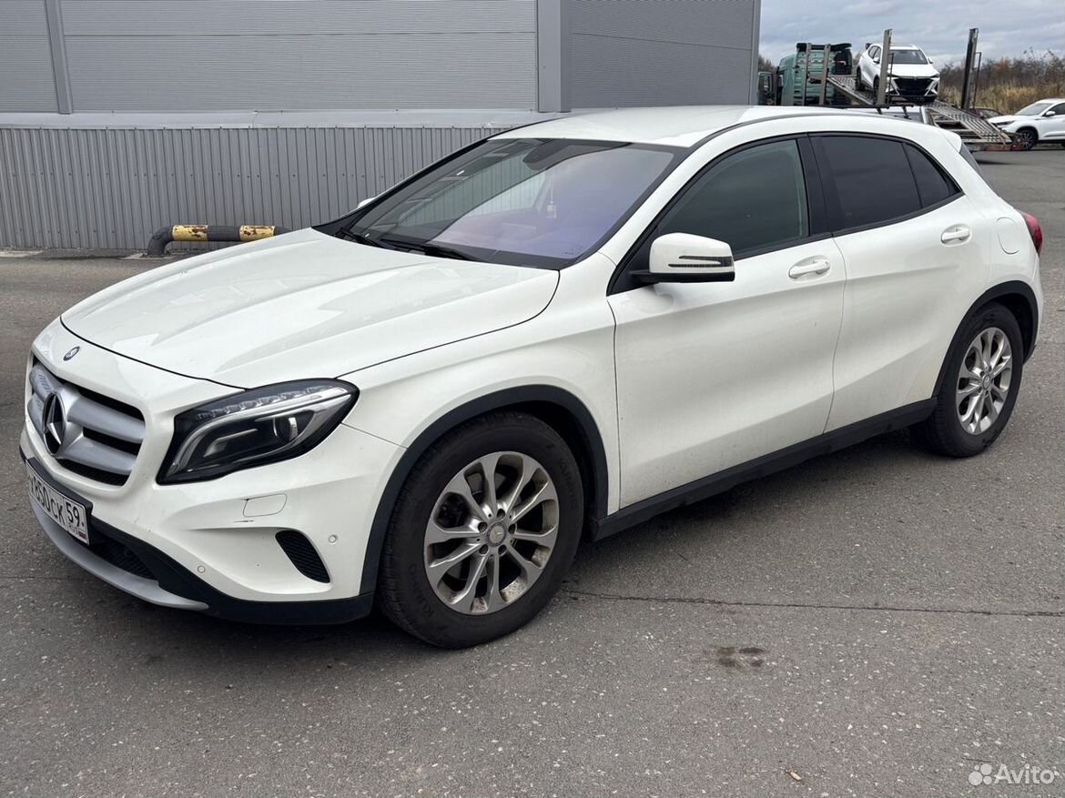 Mercedes-Benz GLA-класс 2.0 AMT, 2015, 129 450 км