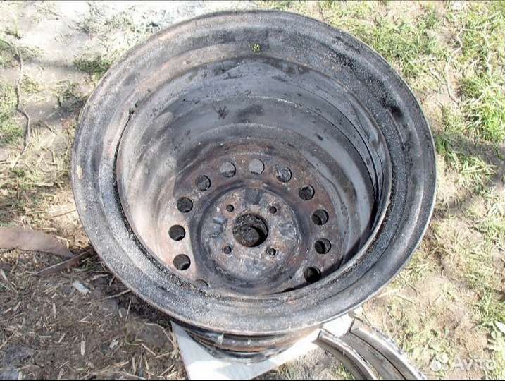 Печь буржуйка с ёмкостью для варки корма животным