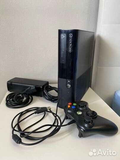 Xbox 360 E + 46 игр