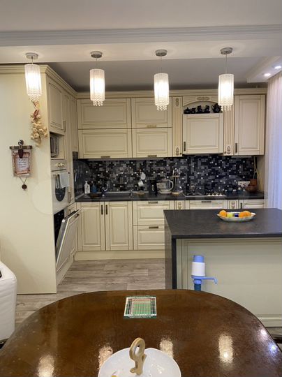 4-к. квартира, 119 м², 1/10 эт.