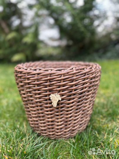 Кашпо из ротанга