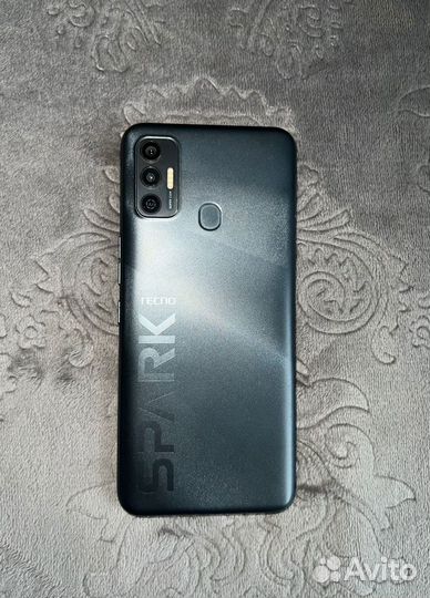 Продам смартфон tecno spark7 4-64гб