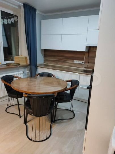 2-к. квартира, 72 м², 4/14 эт.