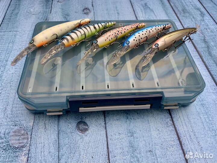 Набор воблеров, и коробка для воблеров