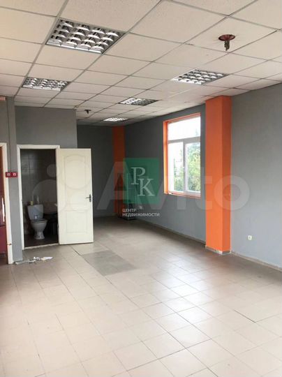 Торговое помещение 40 м² на первой линии Хрусталев