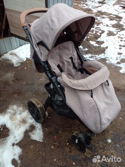 Прогулочная коляска