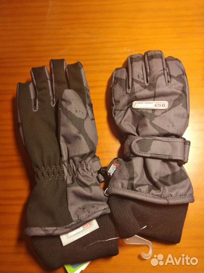 Перчатки зимние финские reima, новые, размер 4