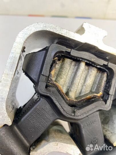 Подушка двигателя правая LADA Vesta 2180 ваз-21129