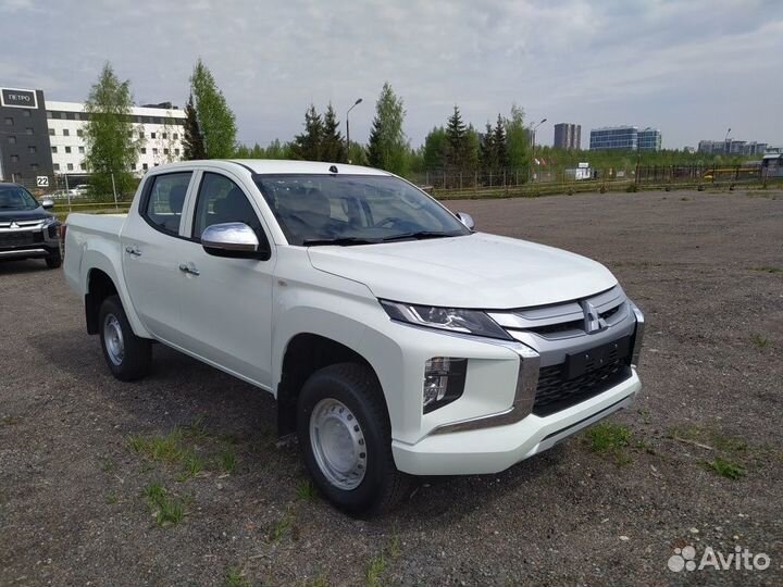 Mitsubishi L200 2.4 AT, 2022