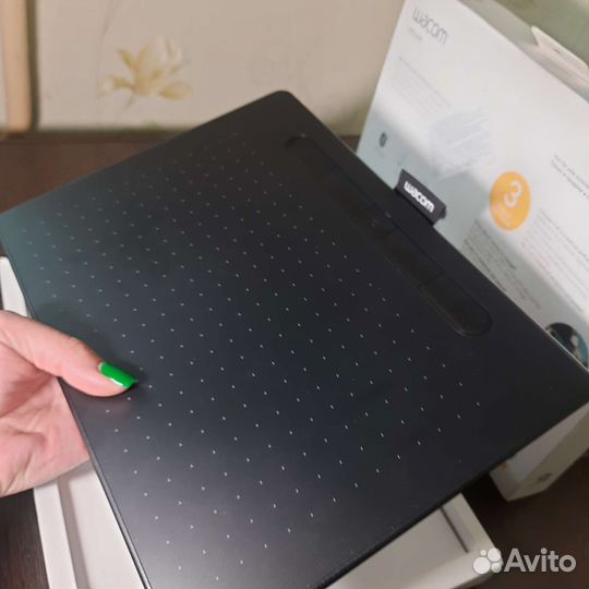 Графический планшет Wacom intuos M Bluetooth CTL-6