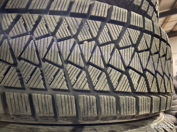 Bridgestone Blizzak DM-V2 225/65 R17
