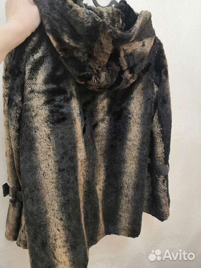 Куртка меховая с капюшоном