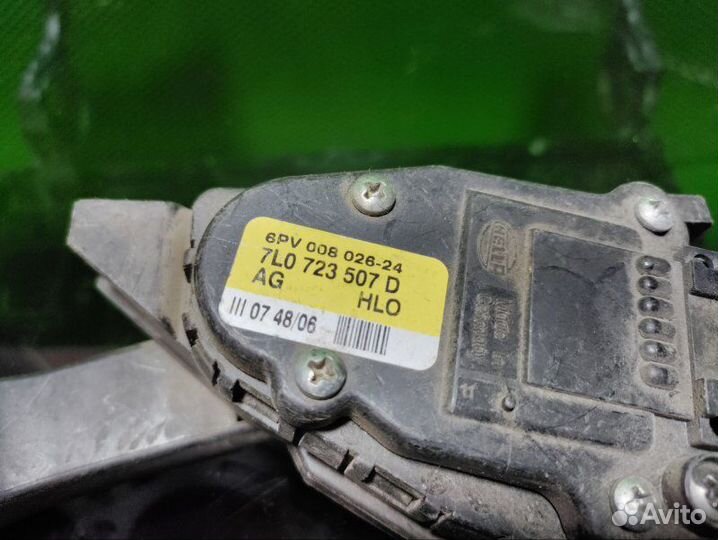 Педаль газа Volkswagen Touareg