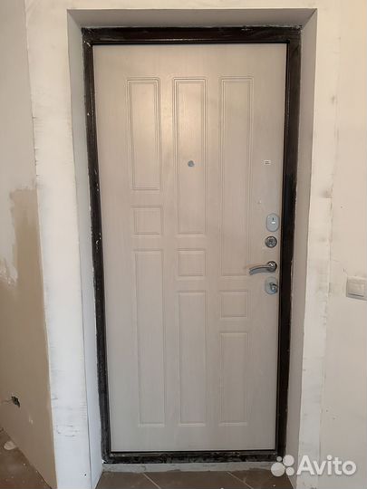 Дверь входная металлическая