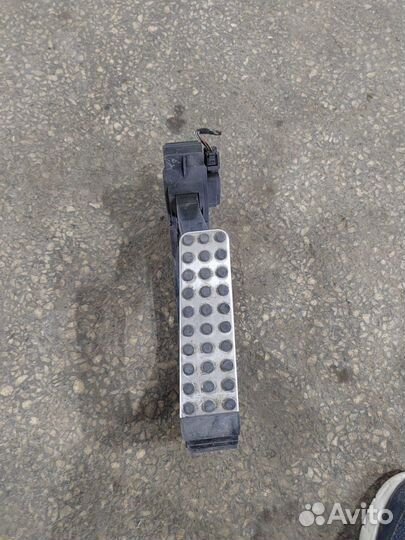 Педаль газа Mercedes W203