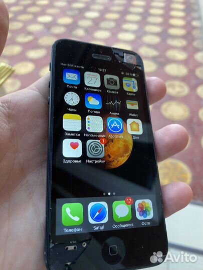Телефон iPhone 5