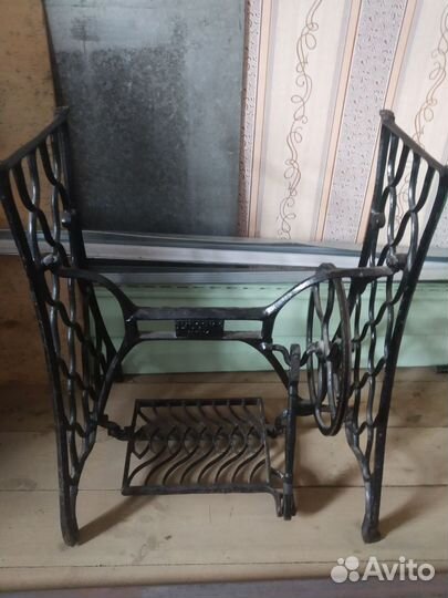 Подставка от швейной машины зингер