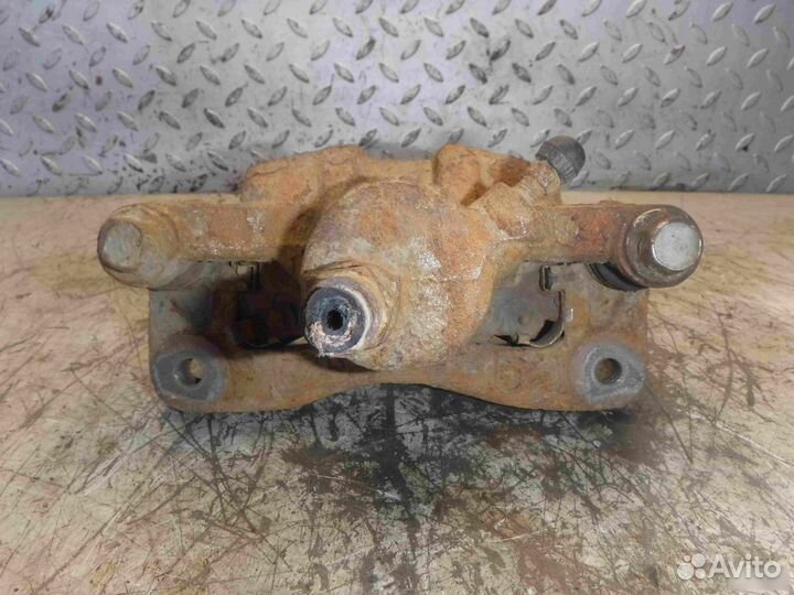 Суппорт задний правый Mitsubishi Galant (EA)