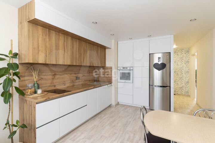 2-к. квартира, 67 м², 10/14 эт.