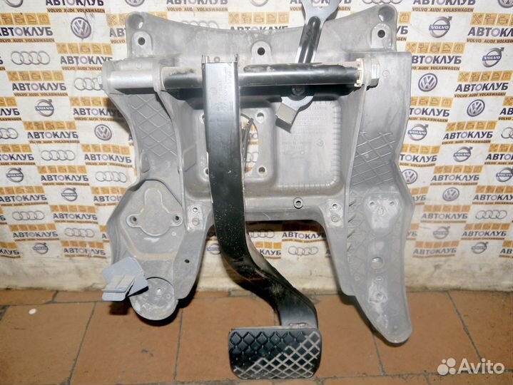 Педаль тормоза Фольксваген Туарег