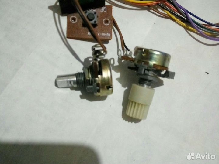 Резистор переменный