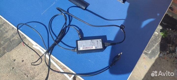 Монитор Dell 27