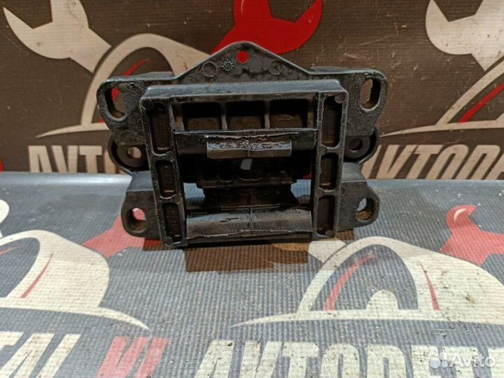 Опора АКПП передняя левая Ford Mondeo 3 хэтчбек