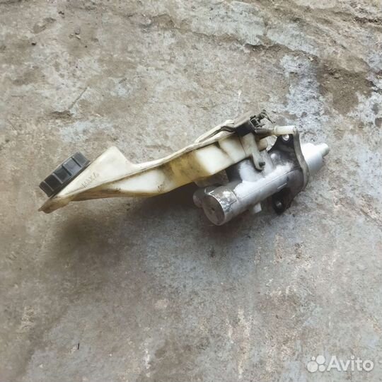 Главный тормозной цилиндр Mazda 3 BK