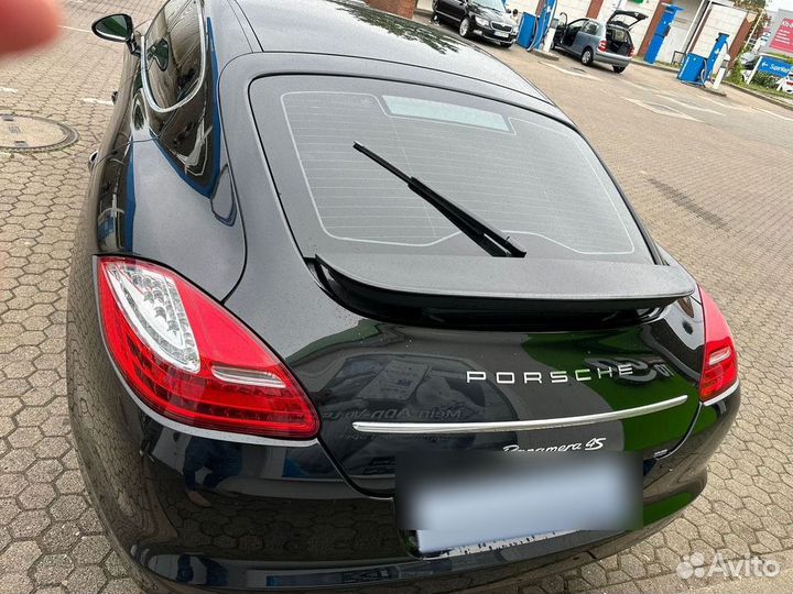 В разборе Porsche Panamera 4S запчасти