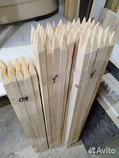 Колышки для подвязки помидор