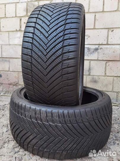 Minerva Winter Stud 235/35 R19 91Y
