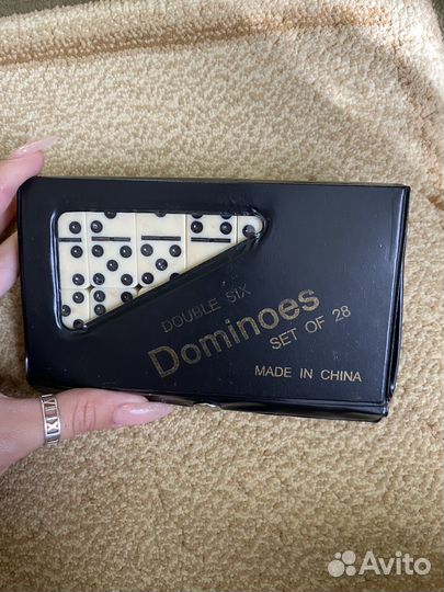 Домино в коробке