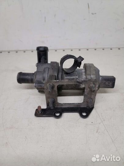 Насос дополнительный VW Touareg