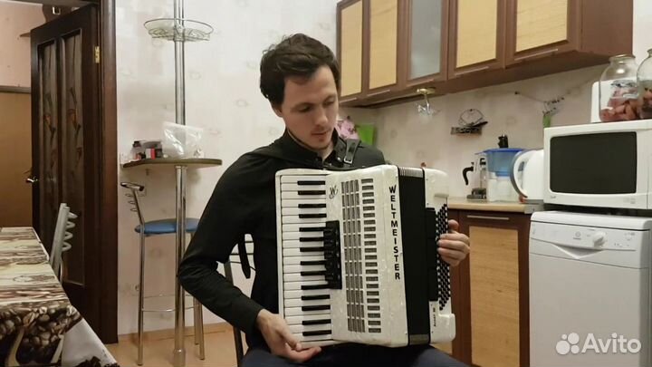 Новый Аккордеон Weltmeister Achat 3/4 Белоснежный