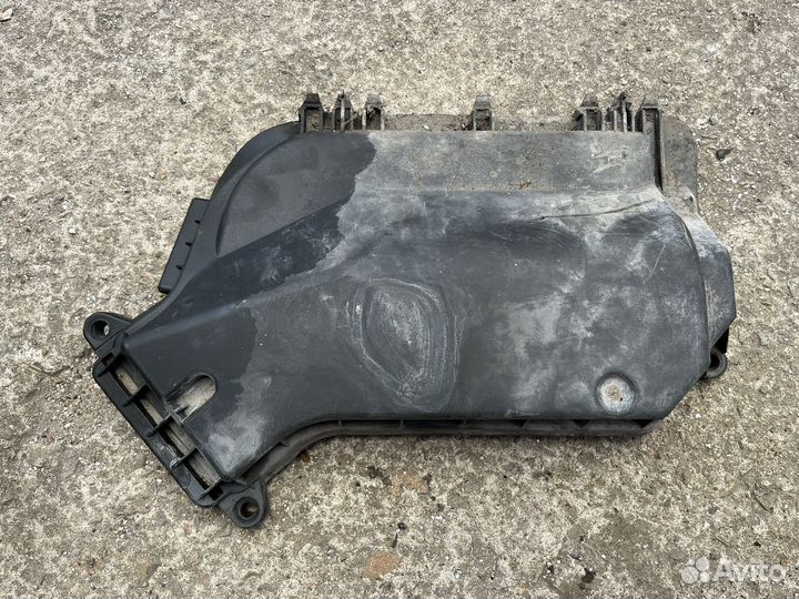 Крышка блока предохранителей audi a5