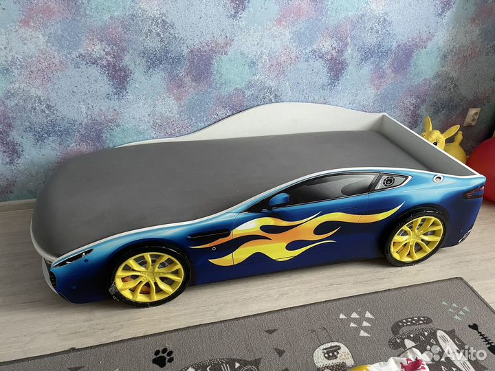 Детская кровать машина с матрасом