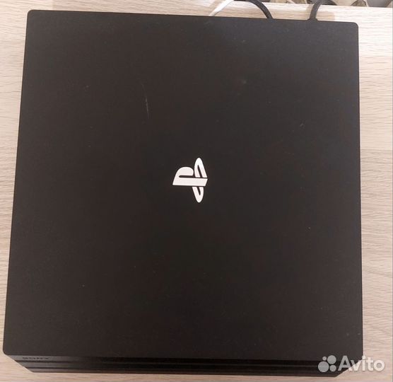 Игровая приставка ps4 pro 1tb