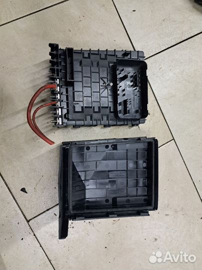 Блок предохранителей audi a3 8p golf 6