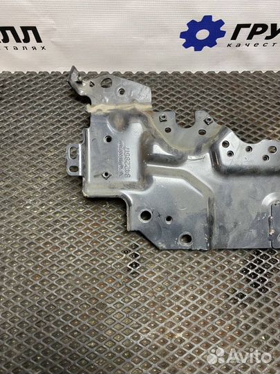 Кронштейн (крепление) Volvo FM5 84228517