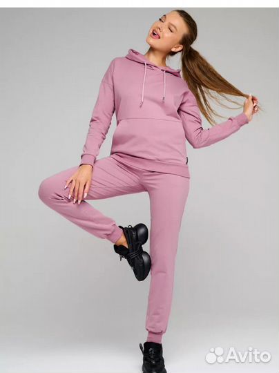 Спортивный костюм женский