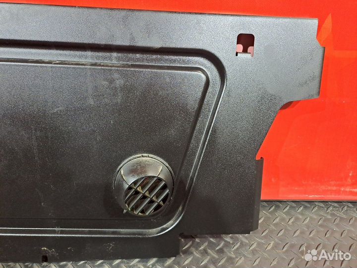 Накладка спальника правая