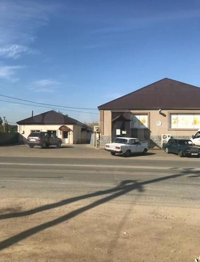 Здание, 682.9 м²