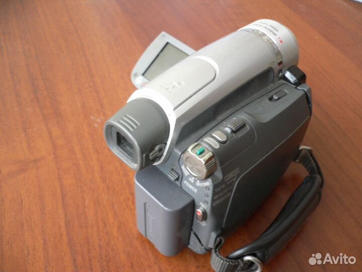 Видеокамера Sony DCR-HC94E